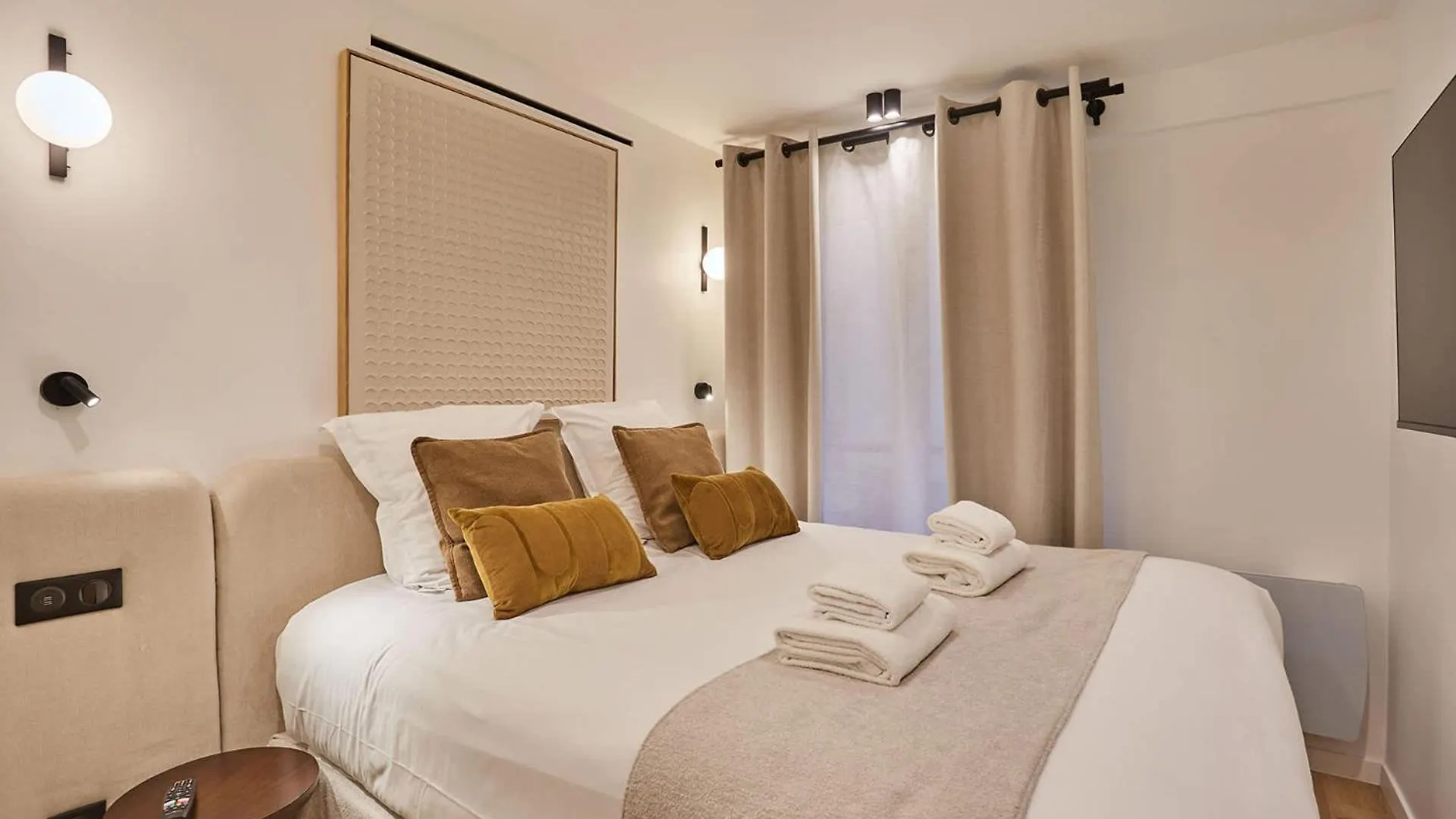 Superb Apartment Center Of Paris By Studio Prestige